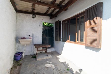 Casa para alugar com 60m², 2 quartos e 1 vaga Casa para alugar com 60m², 2 quartos e 1 vagaQuintal