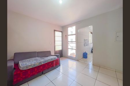 Sala de apartamento para alugar com 2 quartos, 65m² em Aliança, Osasco
