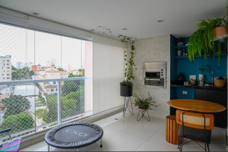 Apartamento para alugar com 136m², 3 quartos e 2 vagasVaranda