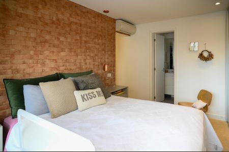 Apartamento para alugar com 136m², 3 quartos e 2 vagasQuarto 2 - Suite