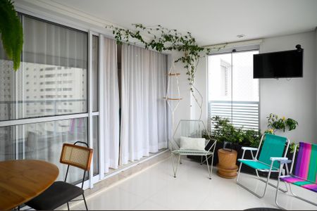 Varanda de apartamento para alugar com 3 quartos, 136m² em Aclimação, São Paulo