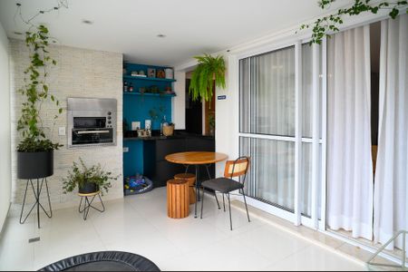 Apartamento para alugar com 136m², 3 quartos e 2 vagasVaranda