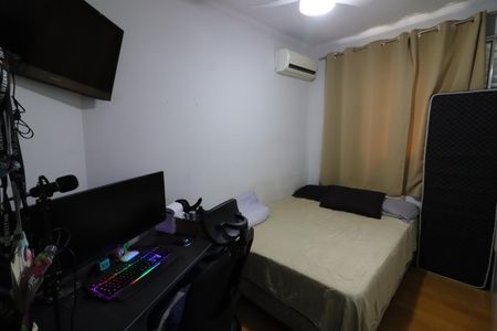 Quarto 2 de apartamento para alugar com 2 quartos, 58m² em Piratininga, Osasco