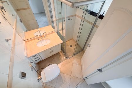 Apartamento para alugar com 180m², 3 quartos e 3 vagasBanheiro da Suíte 1