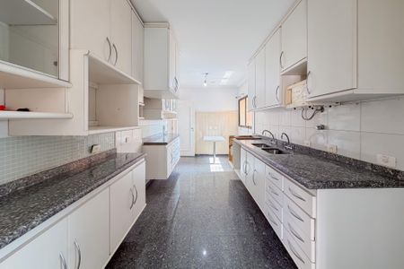Apartamento para alugar com 180m², 3 quartos e 3 vagasCozinha