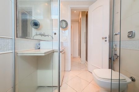 Apartamento para alugar com 180m², 3 quartos e 3 vagasBanheiro da Suíte 2