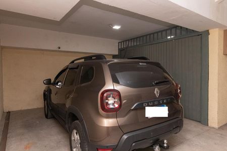 Casa de condomínio à venda com 96m², 3 quartos e 2 vagasFrente da garagem