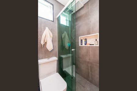 Casa de condomínio à venda com 96m², 3 quartos e 2 vagasBanheiro