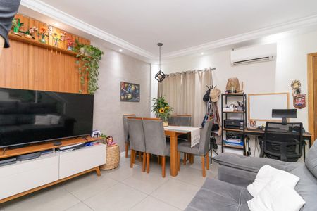 Sala de casa de condomínio à venda com 3 quartos, 96m² em Vila Pierina, São Paulo