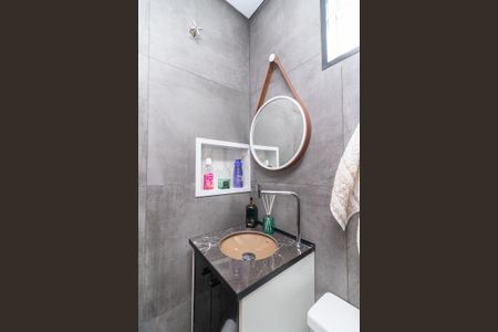 Casa de condomínio à venda com 96m², 3 quartos e 2 vagasBanheiro