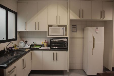 Apartamento para alugar com 232m², 4 quartos e 3 vagasCozinha