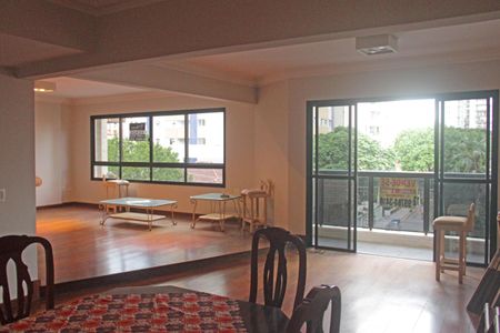 Apartamento para alugar com 232m², 4 quartos e 3 vagasSala