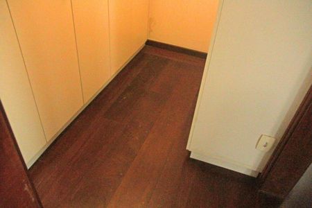 Apartamento para alugar com 232m², 4 quartos e 3 vagas Apartamento para alugar com 232m², 4 quartos e 3 vagasCloset Suíte 4