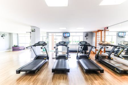 Apartamento à venda com 128m², 3 quartos e 2 vagas Apartamento à venda com 128m², 3 quartos e 2 vagasÁrea comum - Academia
