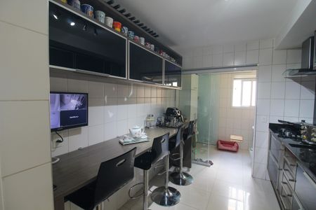 Apartamento à venda com 128m², 3 quartos e 2 vagas Apartamento à venda com 128m², 3 quartos e 2 vagasCozinha