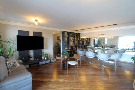 Apartamento à venda com 128m², 3 quartos e 2 vagas Apartamento à venda com 128m², 3 quartos e 2 vagasSala