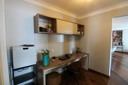 Apartamento à venda com 128m², 3 quartos e 2 vagas Apartamento à venda com 128m², 3 quartos e 2 vagasEscritório