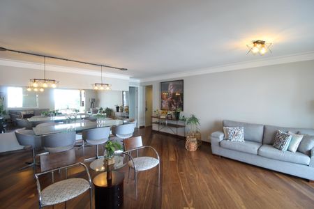 Apartamento à venda com 128m², 3 quartos e 2 vagas Apartamento à venda com 128m², 3 quartos e 2 vagasSala