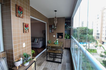 Apartamento à venda com 128m², 3 quartos e 2 vagas Apartamento à venda com 128m², 3 quartos e 2 vagasVaranda da Sala