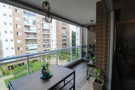 Apartamento à venda com 128m², 3 quartos e 2 vagas Apartamento à venda com 128m², 3 quartos e 2 vagasVaranda da Sala