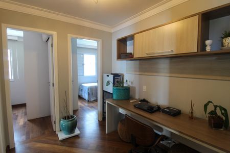 Apartamento à venda com 128m², 3 quartos e 2 vagas Apartamento à venda com 128m², 3 quartos e 2 vagasEscritório