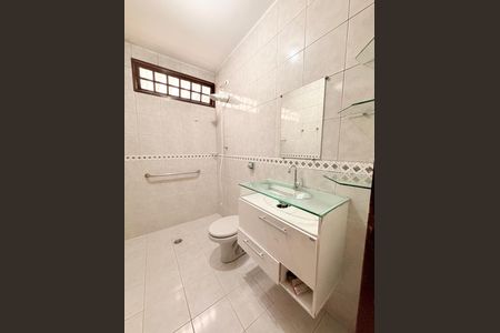 Casa à venda com 190m², 3 quartos e 3 vagasBanheiro da Suíte