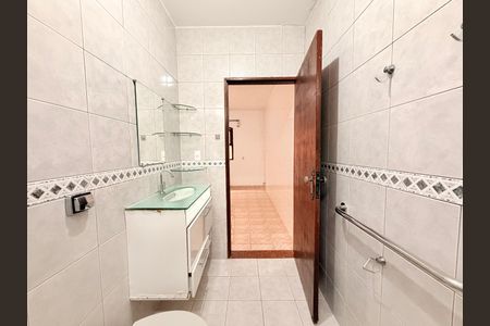 Casa à venda com 190m², 3 quartos e 3 vagasBanheiro da Suíte