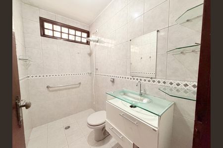 Casa à venda com 190m², 3 quartos e 3 vagasBanheiro da Suíte