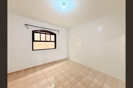 Casa à venda com 190m², 3 quartos e 3 vagasSuíte