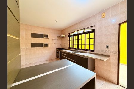 Casa à venda com 190m², 3 quartos e 3 vagasCozinha