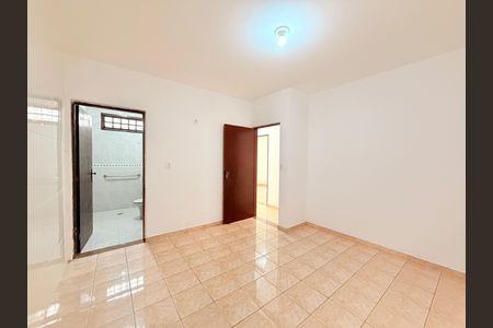 Casa à venda com 190m², 3 quartos e 3 vagasSuíte