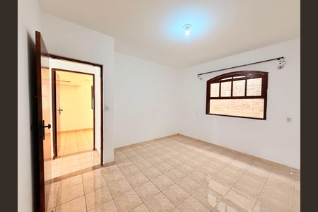 Casa à venda com 190m², 3 quartos e 3 vagasSuíte