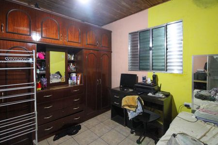 Casa à venda com 122m², 4 quartos e 2 vagasQuarto 1