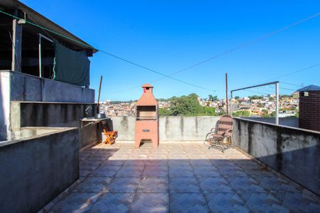 Casa à venda com 122m², 4 quartos e 2 vagasChurrasqueira