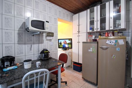 Casa à venda com 122m², 4 quartos e 2 vagasCozinha 