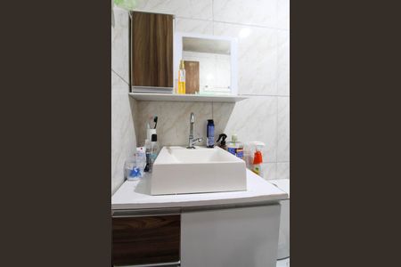 Casa à venda com 122m², 4 quartos e 2 vagasBanheiro 2