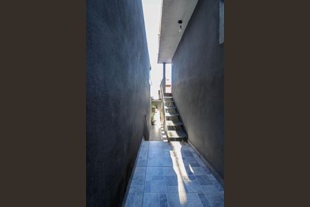 Casa à venda com 122m², 4 quartos e 2 vagasEscada