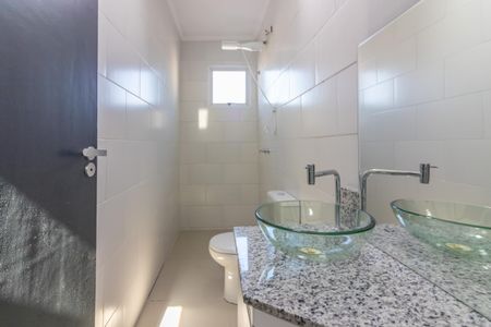 Casa de condomínio para alugar com 400m², 4 quartos e 4 vagasBanheiro