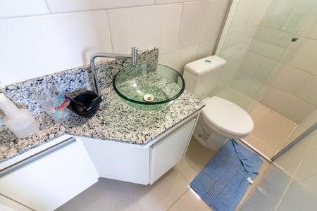 Casa de condomínio para alugar com 400m², 4 quartos e 4 vagasBanheiro da Suíte 1