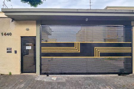 Casa de condomínio para alugar com 400m², 4 quartos e 4 vagasFachada