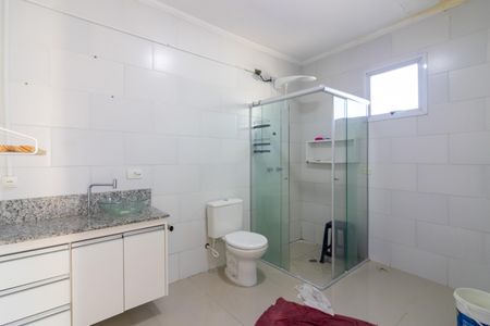 Casa de condomínio para alugar com 400m², 4 quartos e 4 vagasBanheiro da Suíte 2
