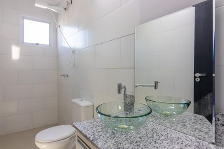 Casa de condomínio para alugar com 400m², 4 quartos e 4 vagasBanheiro