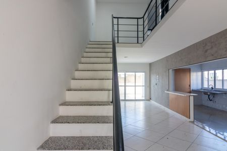 Casa de condomínio para alugar com 400m², 4 quartos e 4 vagasSala
