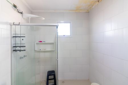 Casa de condomínio para alugar com 400m², 4 quartos e 4 vagasBanheiro da Suíte 2
