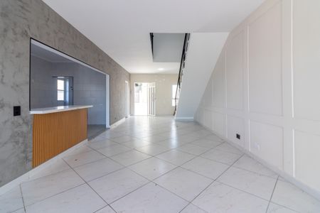 Sala de casa de condomínio para alugar com 4 quartos, 400m² em Planalto Paulista, São Paulo