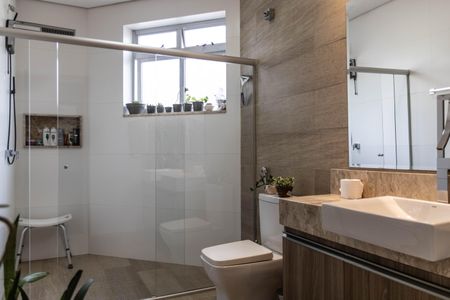 Apartamento à venda com 140m², 3 quartos e 1 vaga Apartamento à venda com 140m², 3 quartos e 1 vagaBanheiro Social