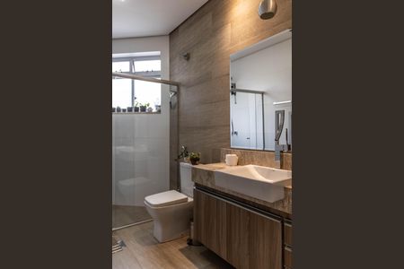 Apartamento à venda com 140m², 3 quartos e 1 vaga Apartamento à venda com 140m², 3 quartos e 1 vagaBanheiro Social