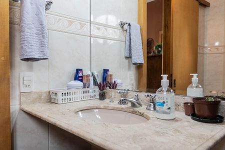 Apartamento à venda com 140m², 3 quartos e 1 vaga Apartamento à venda com 140m², 3 quartos e 1 vagaBanheiro da Suíte