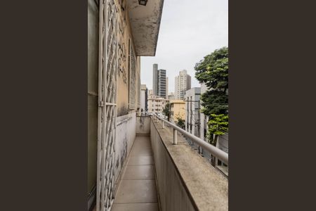 Apartamento à venda com 140m², 3 quartos e 1 vaga Apartamento à venda com 140m², 3 quartos e 1 vagaVaranda