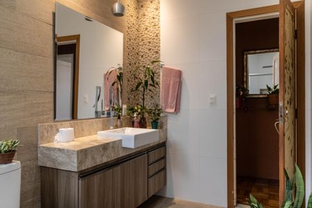 Apartamento à venda com 140m², 3 quartos e 1 vaga Apartamento à venda com 140m², 3 quartos e 1 vagaBanheiro Social